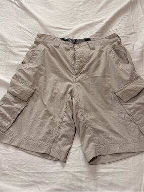 REI Men's Hiking Light Khaki Cargo Shorts